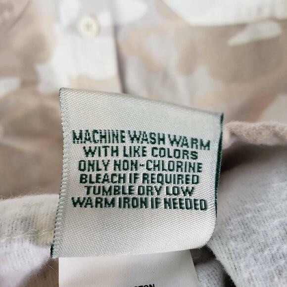 LL Bean Button Down Shirt LS Men’s Size Medium M Beige Camouflage Cotton - Picture 9 of 10